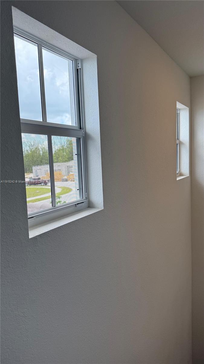 ALTAMIRA - Residential Lease