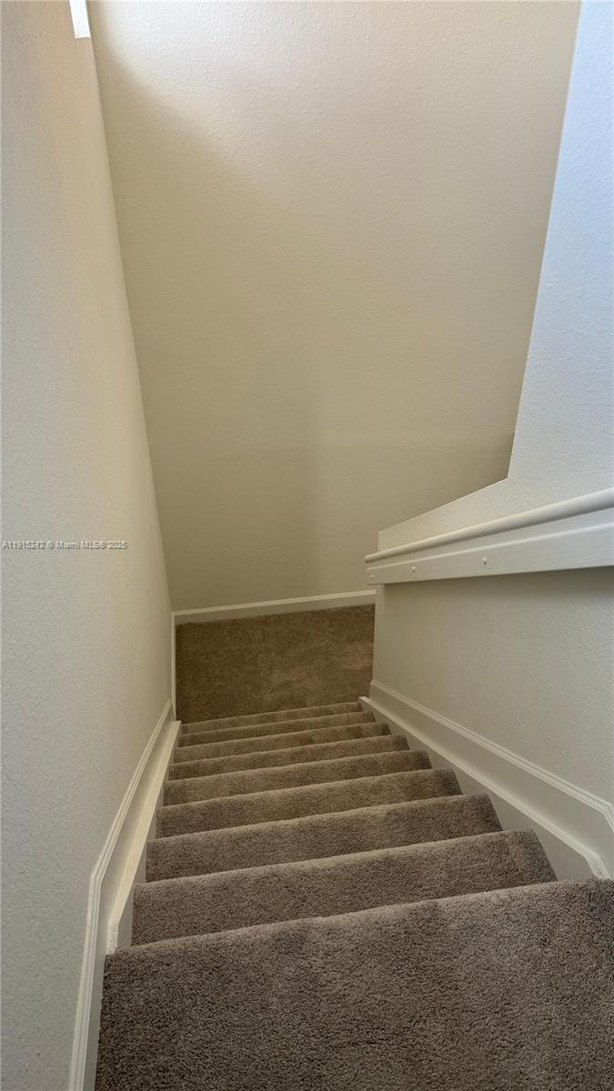 ALTAMIRA - Residential Lease