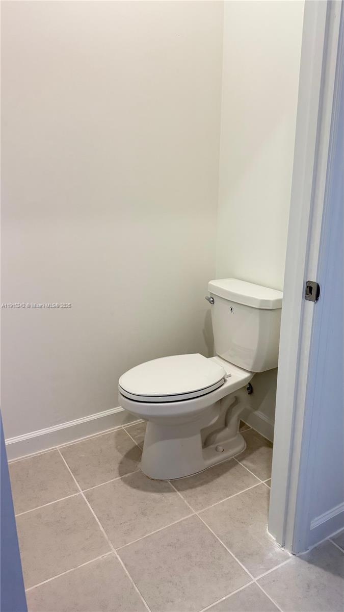 ALTAMIRA - Residential Lease