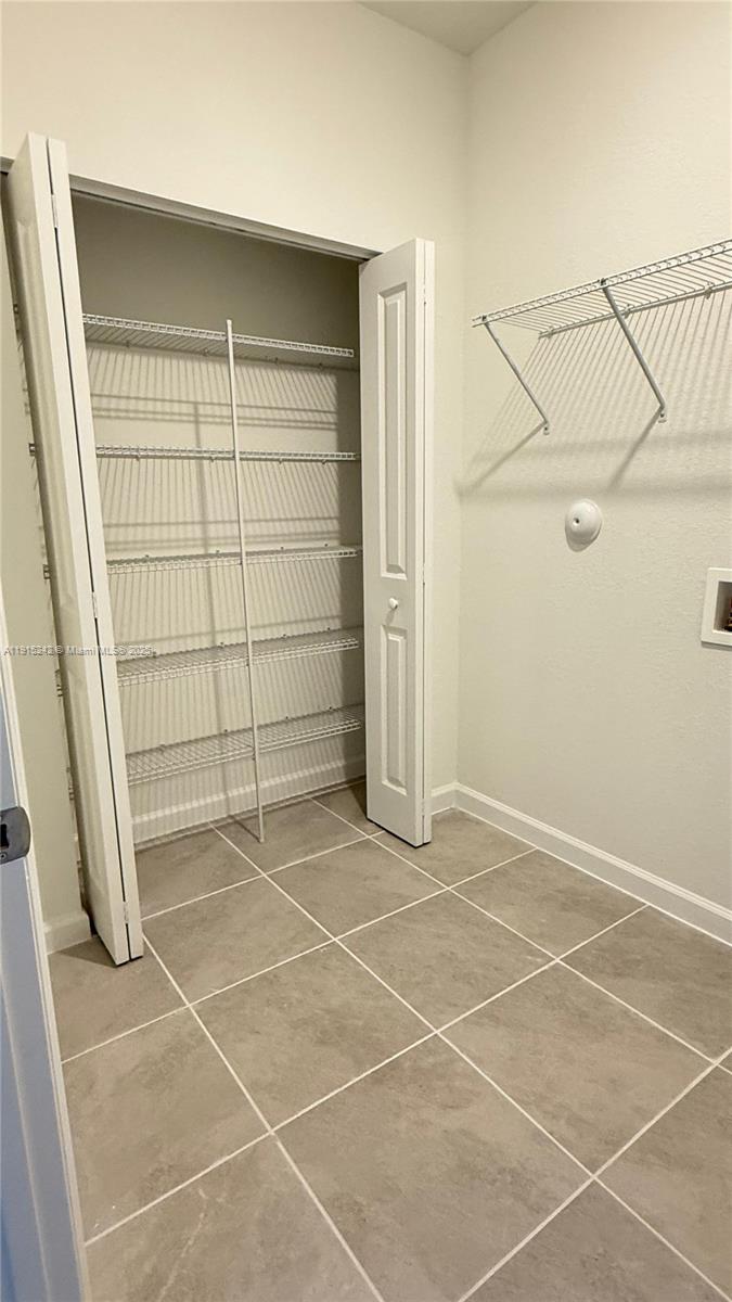 ALTAMIRA - Residential Lease