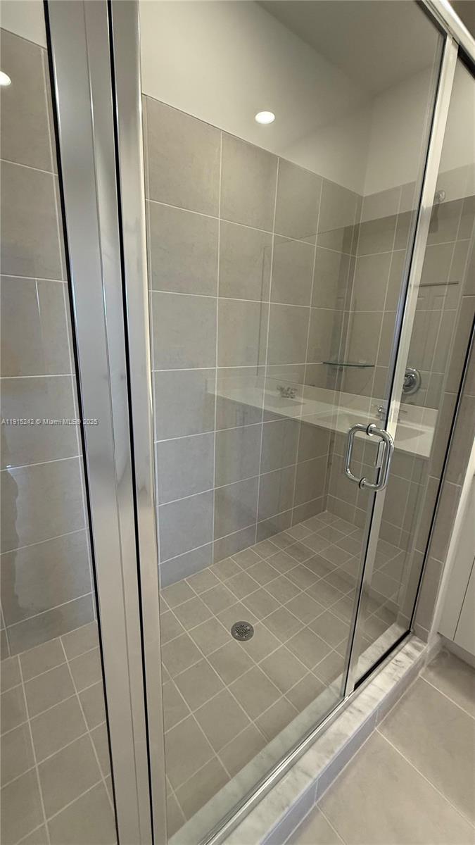 ALTAMIRA - Residential Lease