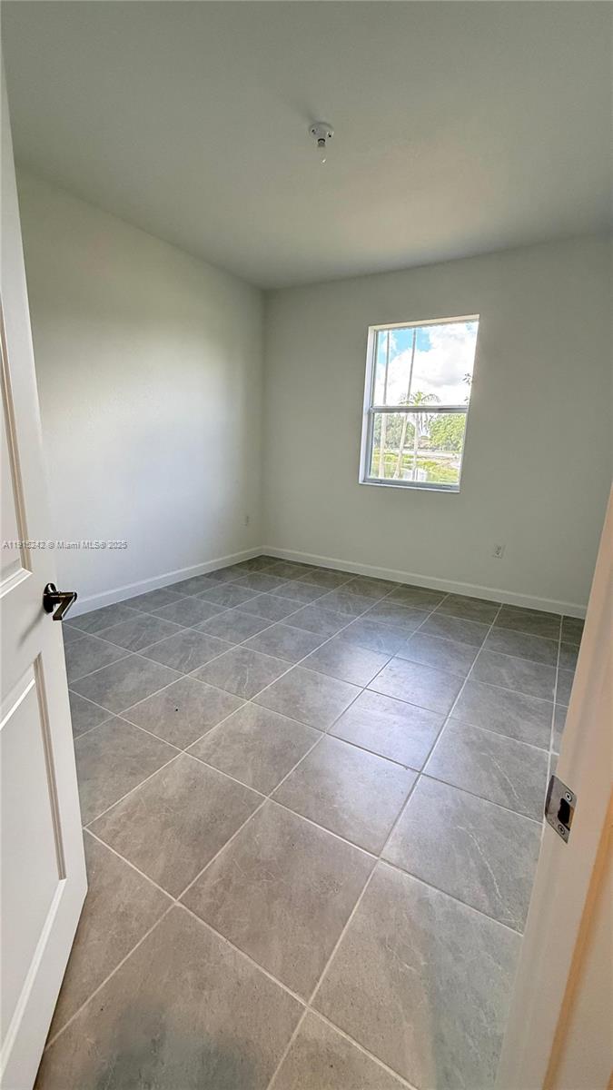 ALTAMIRA - Residential Lease