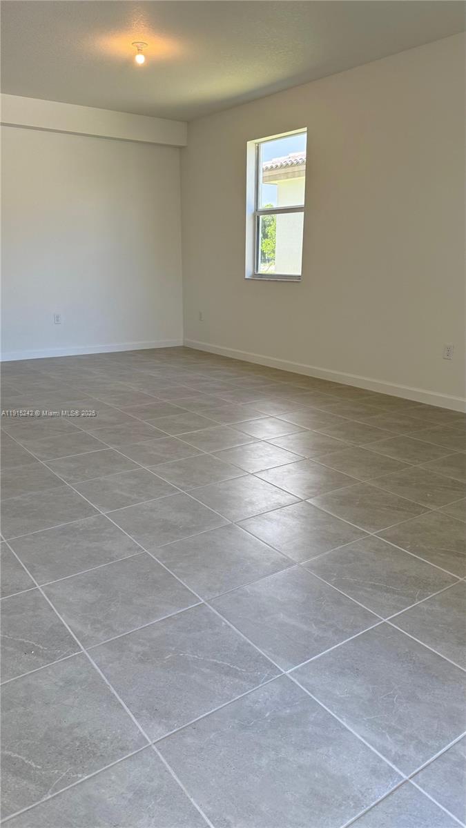 ALTAMIRA - Residential Lease