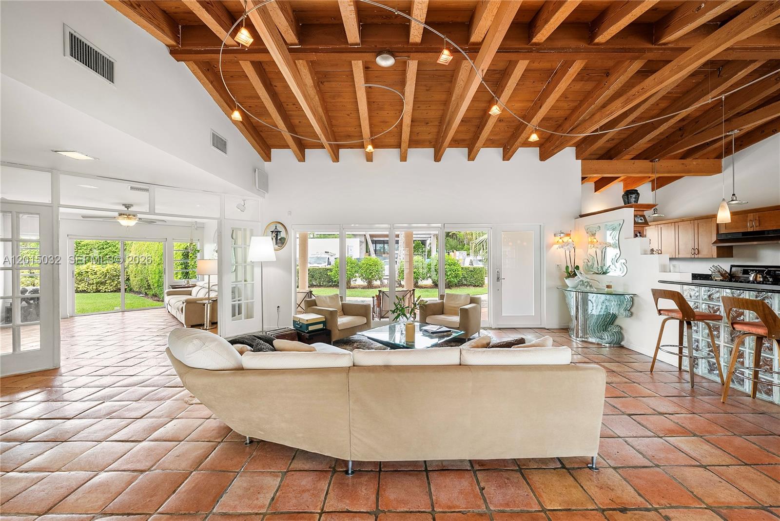 HIBISCUS ISLAND - Residential