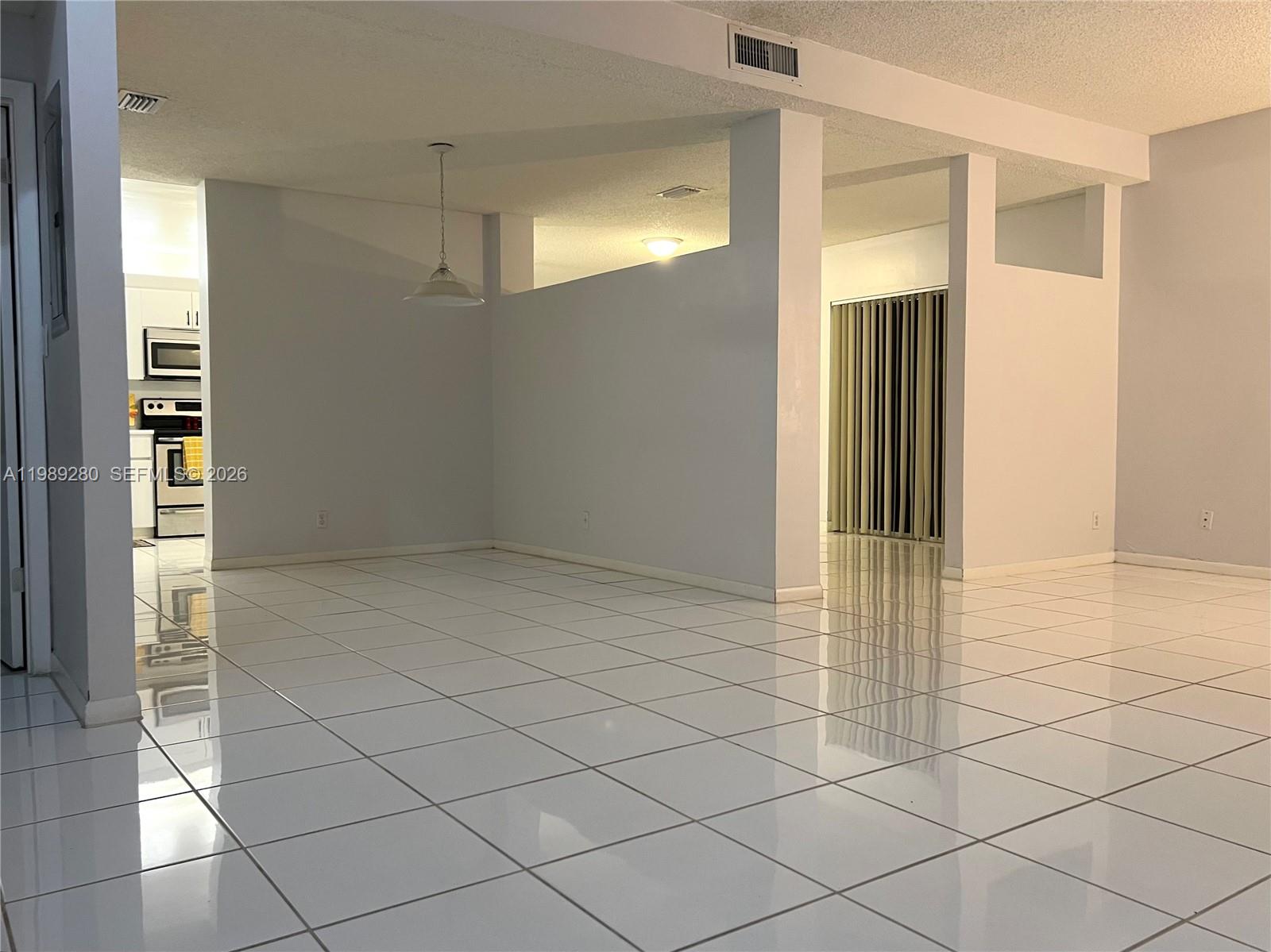 543 Racquet Club Rd 33