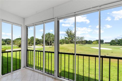 9220 S Hollybrook Lake Dr 208 Pembroke Pines FL 33025