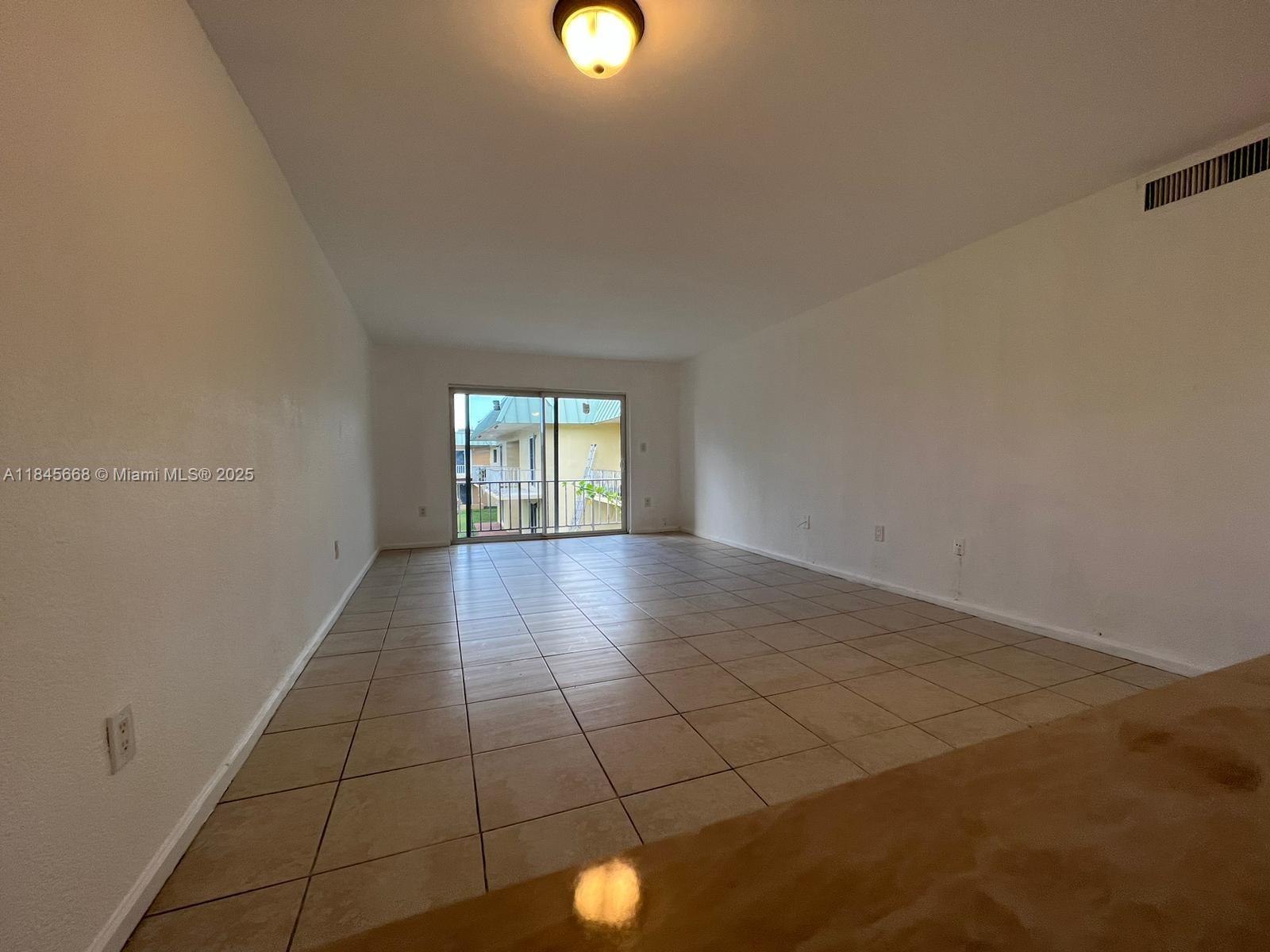 NEW WORLD CONDO APTS IV - Residential