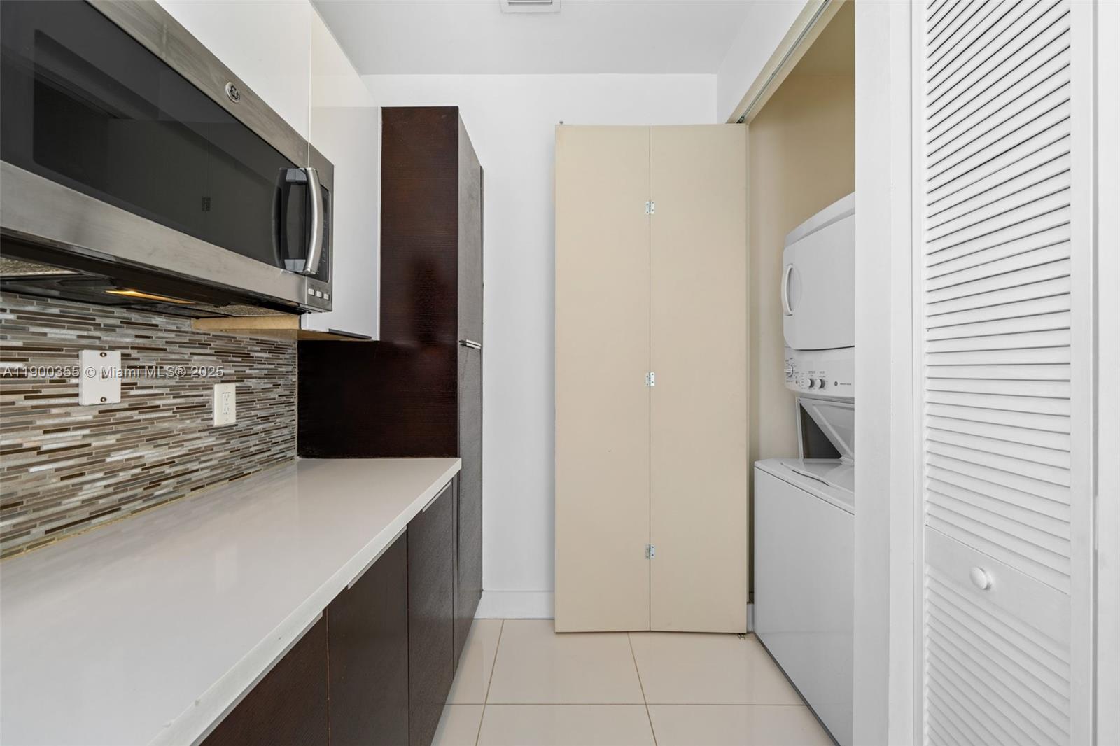 LANDMARK AT DORAL - Residential Lease