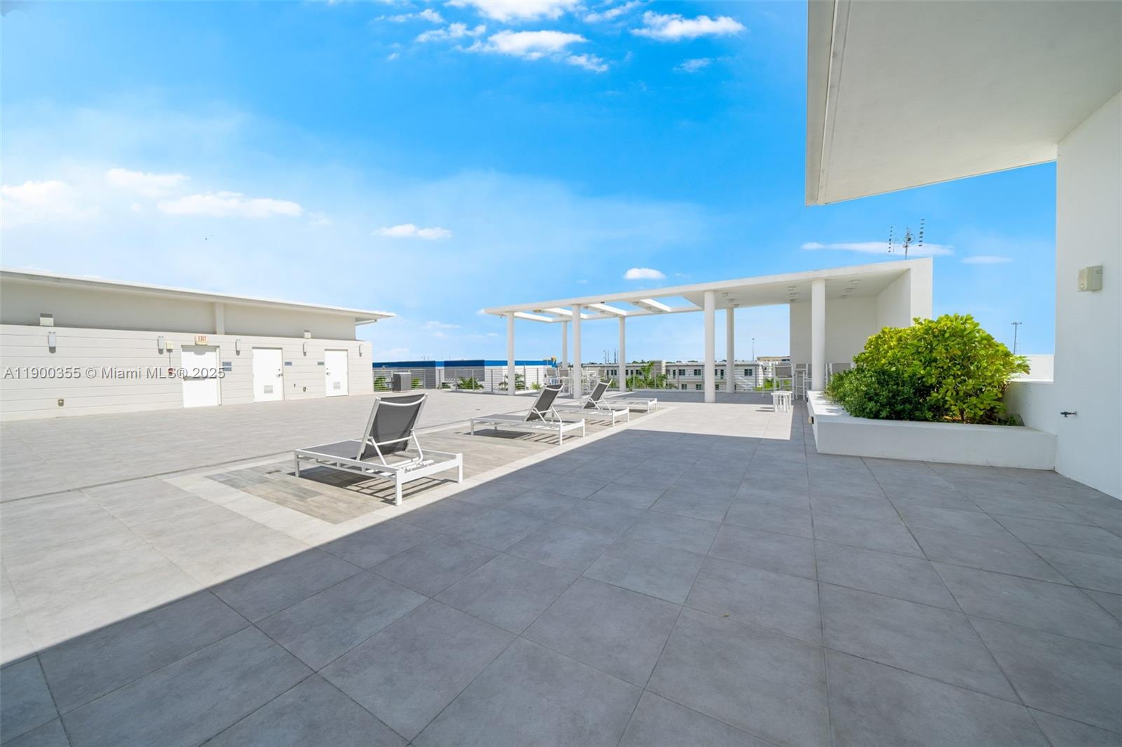 LANDMARK AT DORAL - Residential Lease