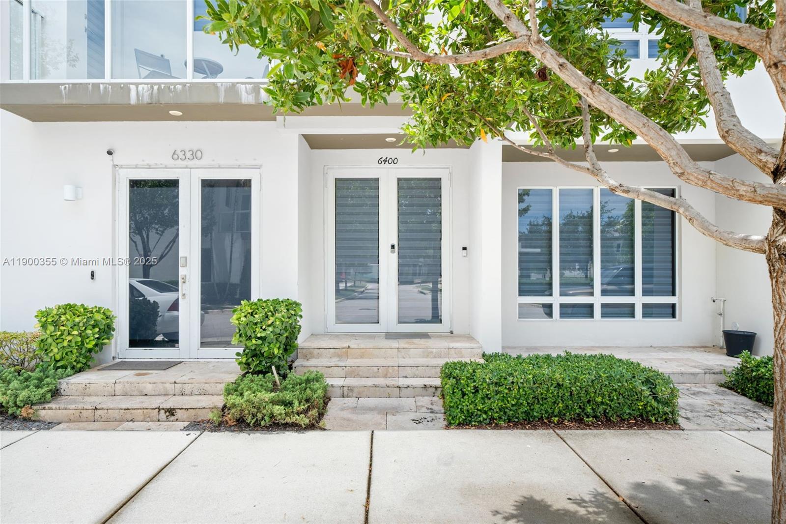 LANDMARK AT DORAL - Residential Lease