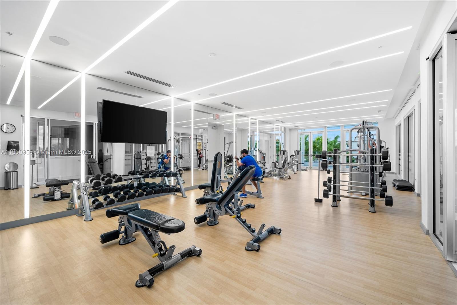 LANDMARK AT DORAL - Residential Lease