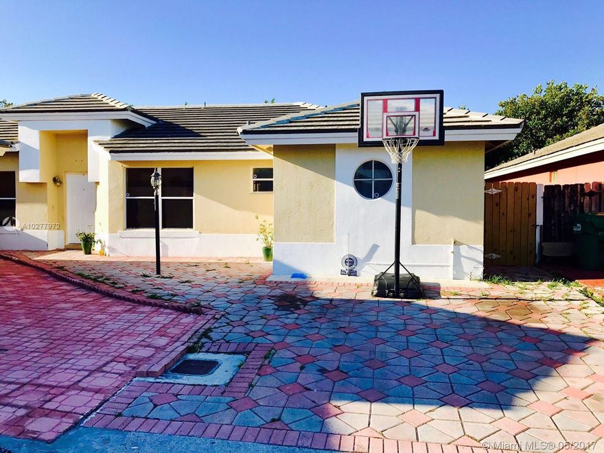 Single Family 4 bedroom / 2 bath home in Monterey and ready for it's new buyers. This community features 24 hour security, gated entry, pool, clubhouse, and is situated just minutes from all major highways, shopping, dining, and schools. Split and spacious floor plan, with a large backyard area. Property features an updated kitchen and master bathroom. Low monthly HOA fees.