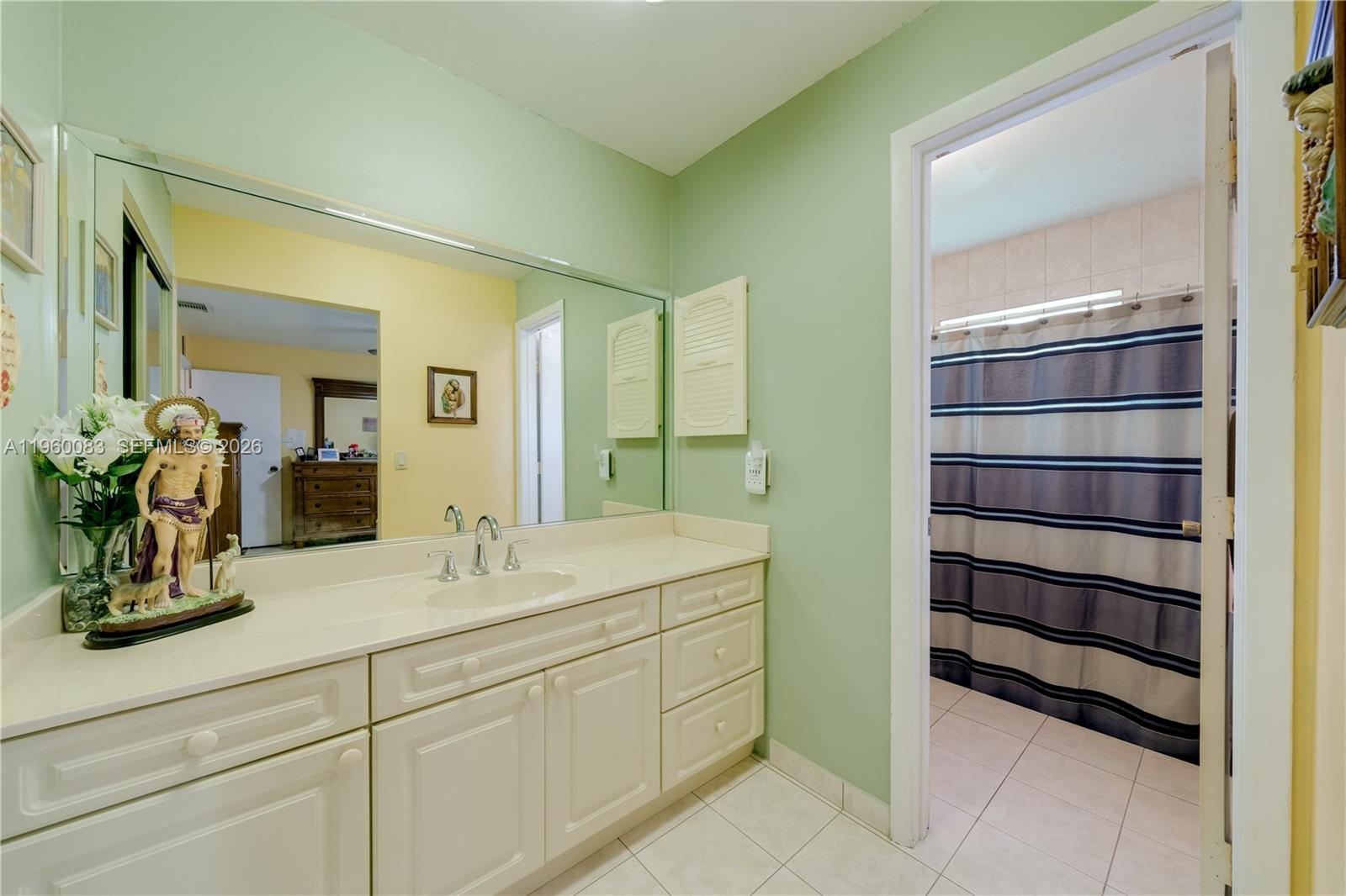 COUNTRY LAKE MANORS SEC 2 - Residential