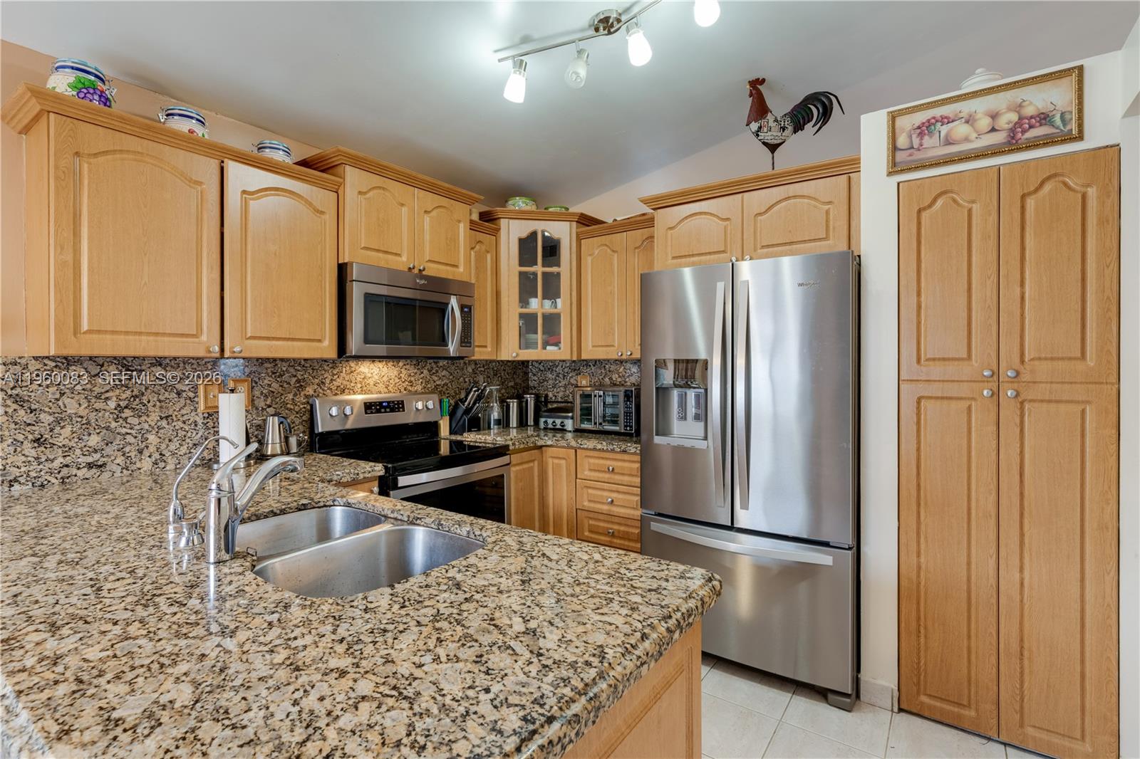 COUNTRY LAKE MANORS SEC 2 - Residential