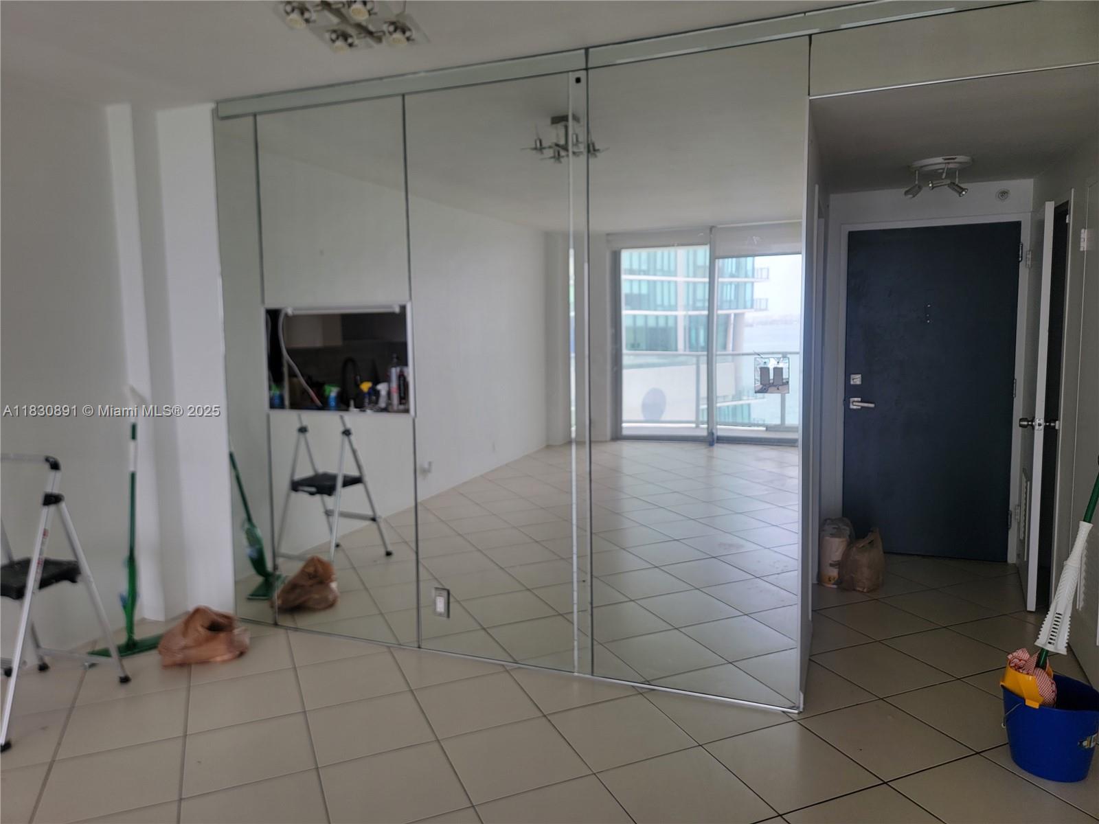 3301 NE 5th Ave 1106