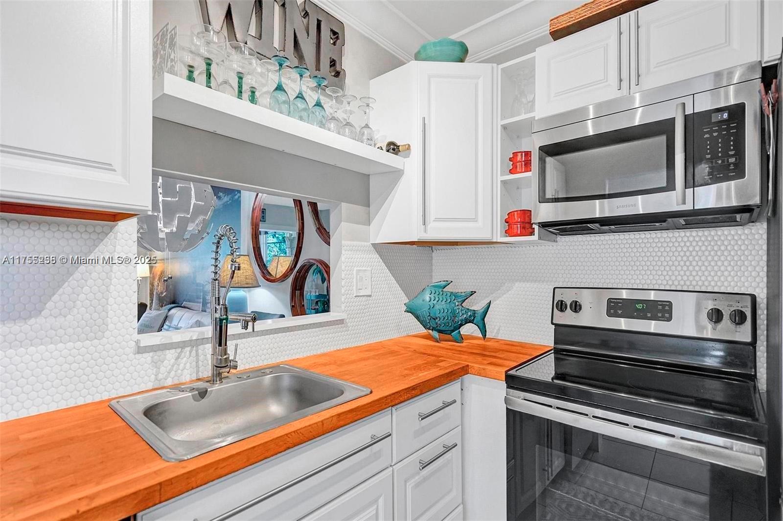 FICUS GARDENS CONDO - Residential