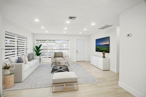 770 NW 38th St