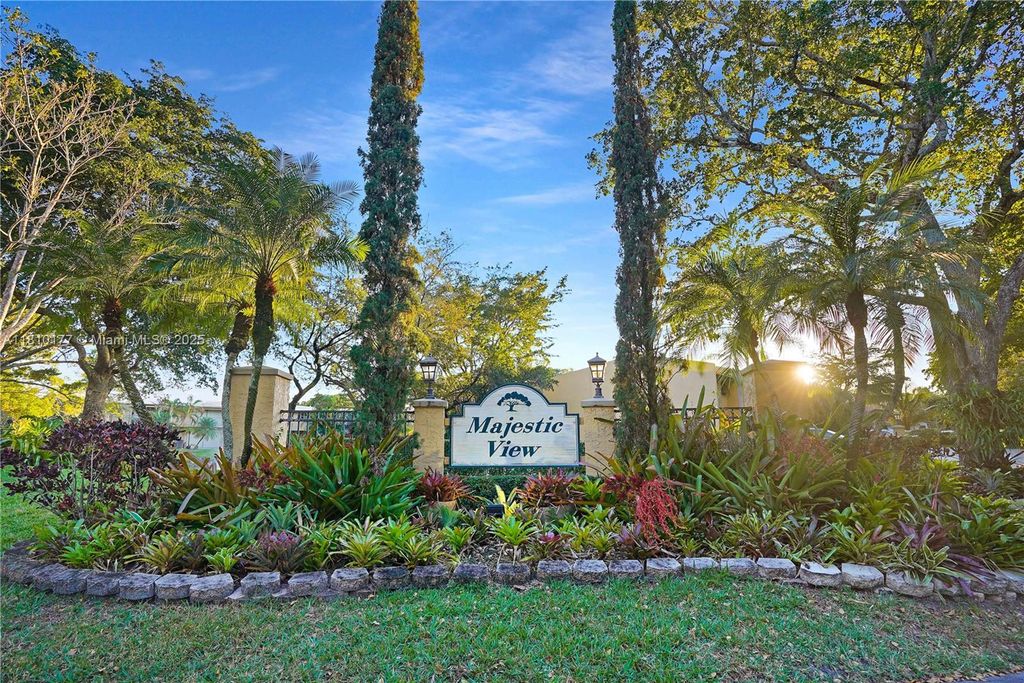 Photo of 760 E Coco Plum Cir, Plantation, FL 33324 (MLS # A11810177)