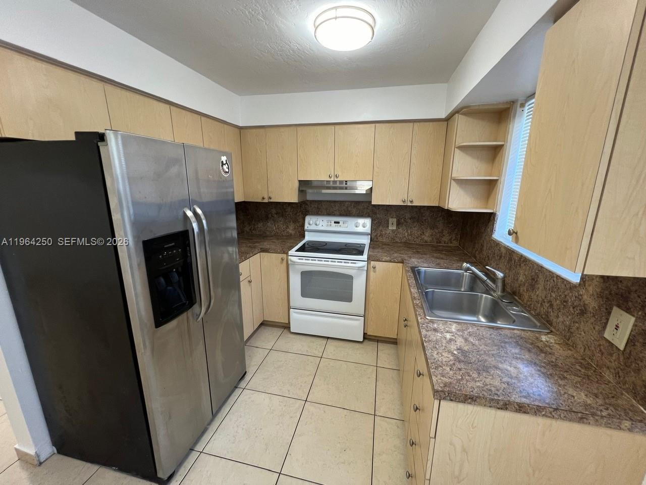 VENETIAN GARDENS ACRESPB - Residential Income