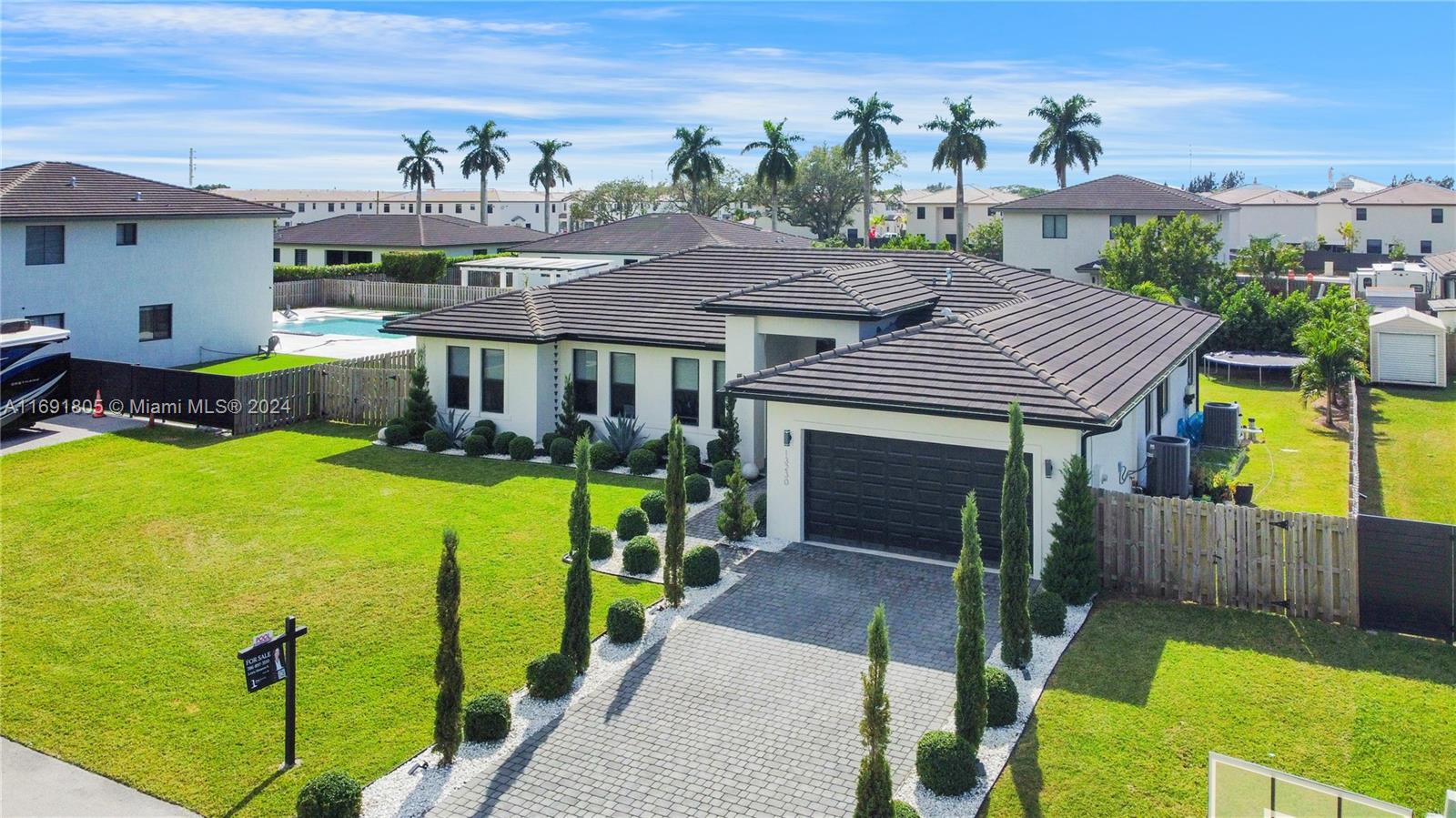 SOUTHERN COVE - Residential