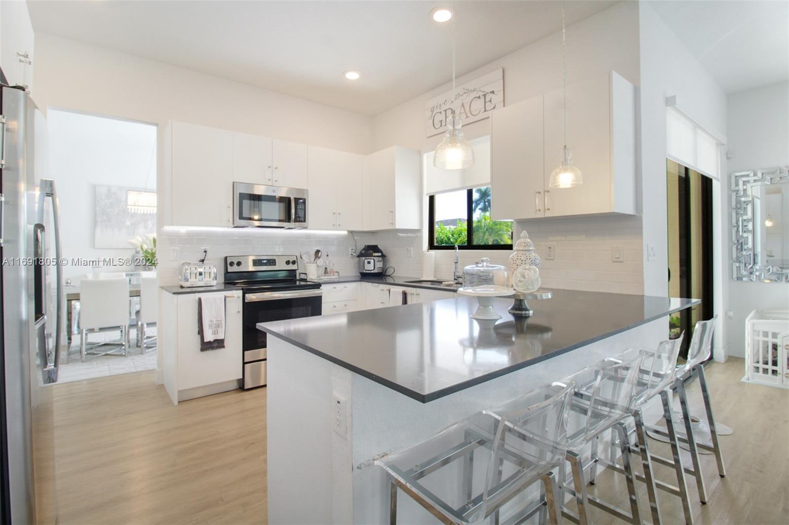 SOUTHERN COVE - Residential