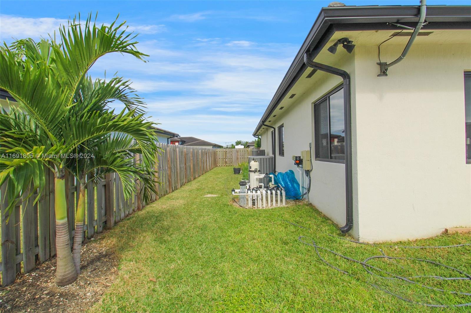 SOUTHERN COVE - Residential