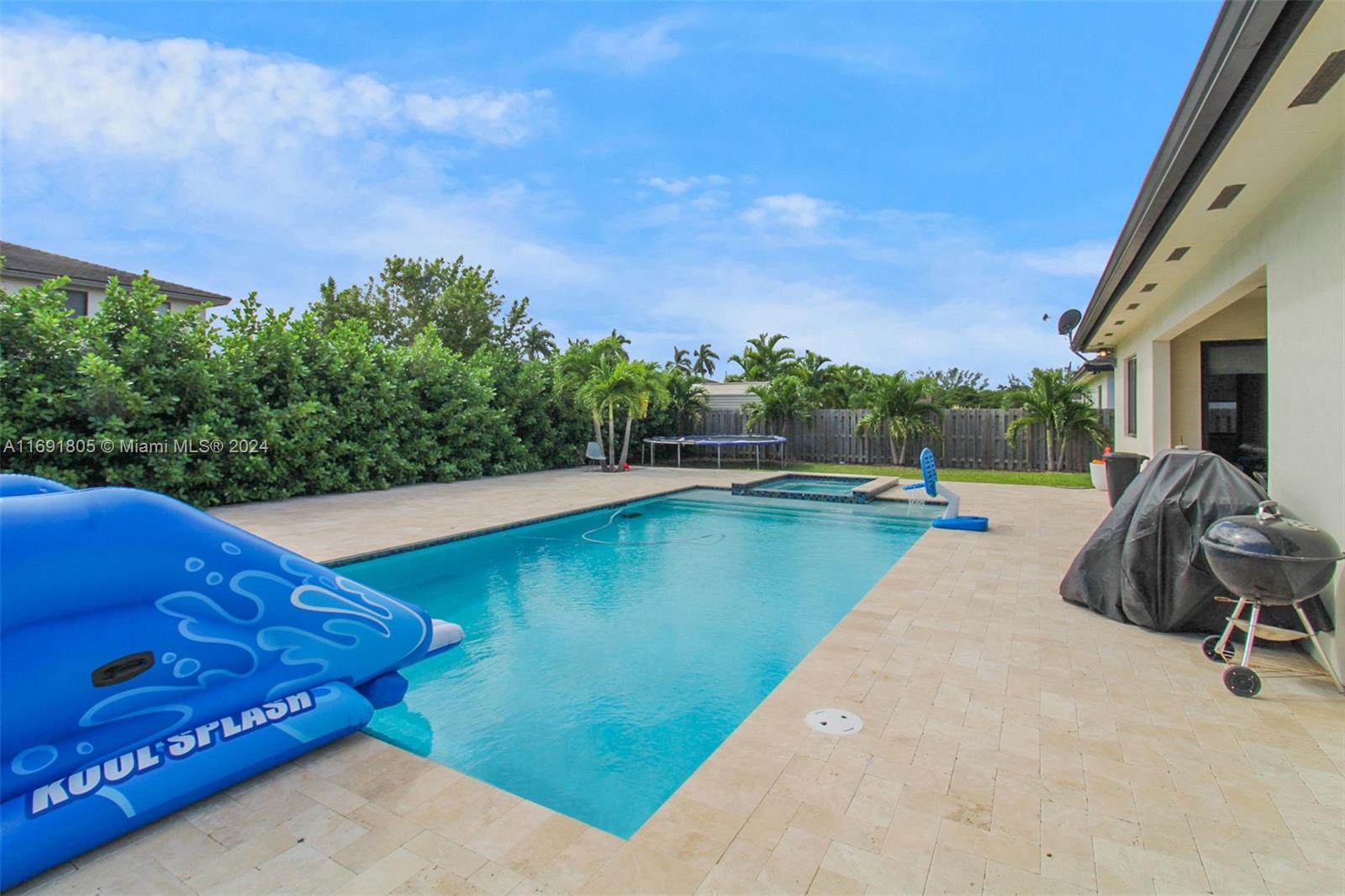 SOUTHERN COVE - Residential