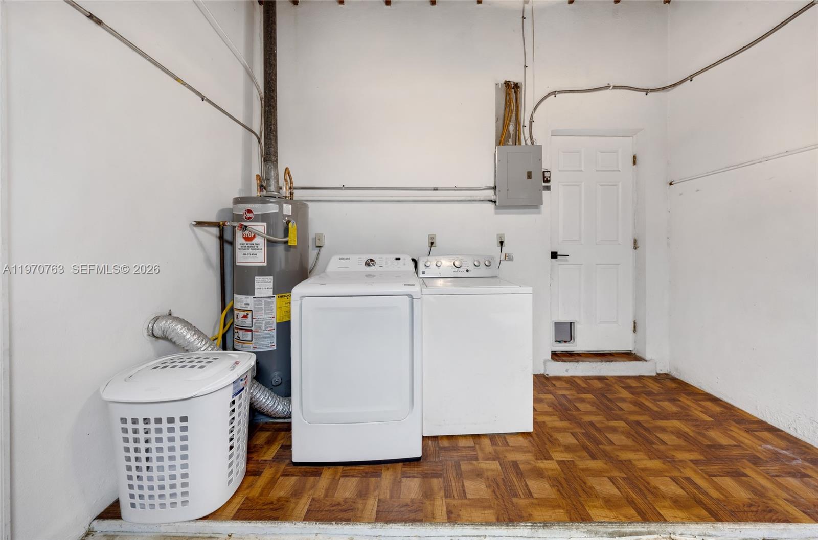 PARK ROAD MANOR - Residential