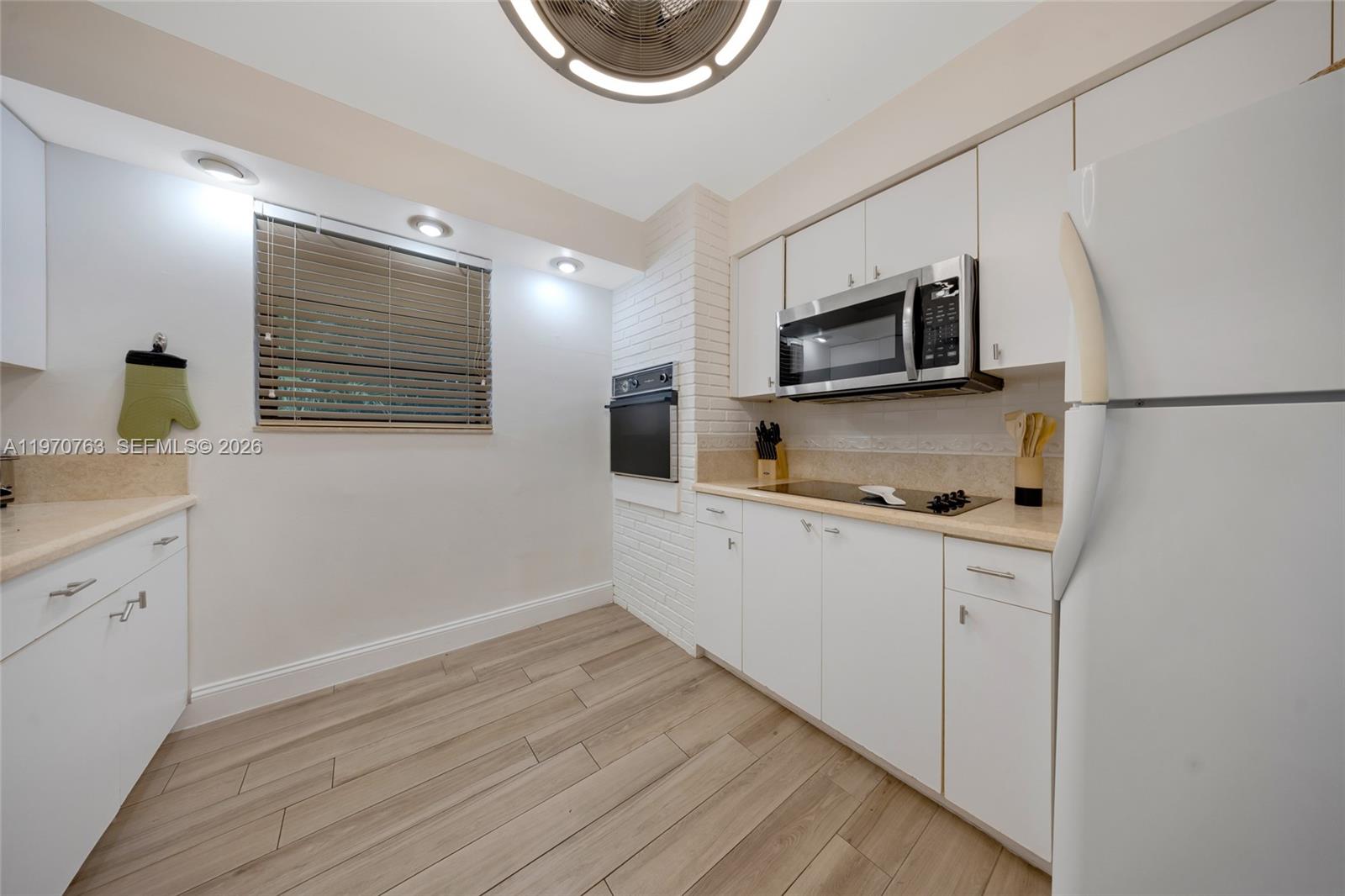 PARK ROAD MANOR - Residential