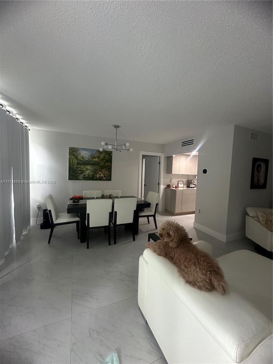 THE VINTAGE CONDO - Residential