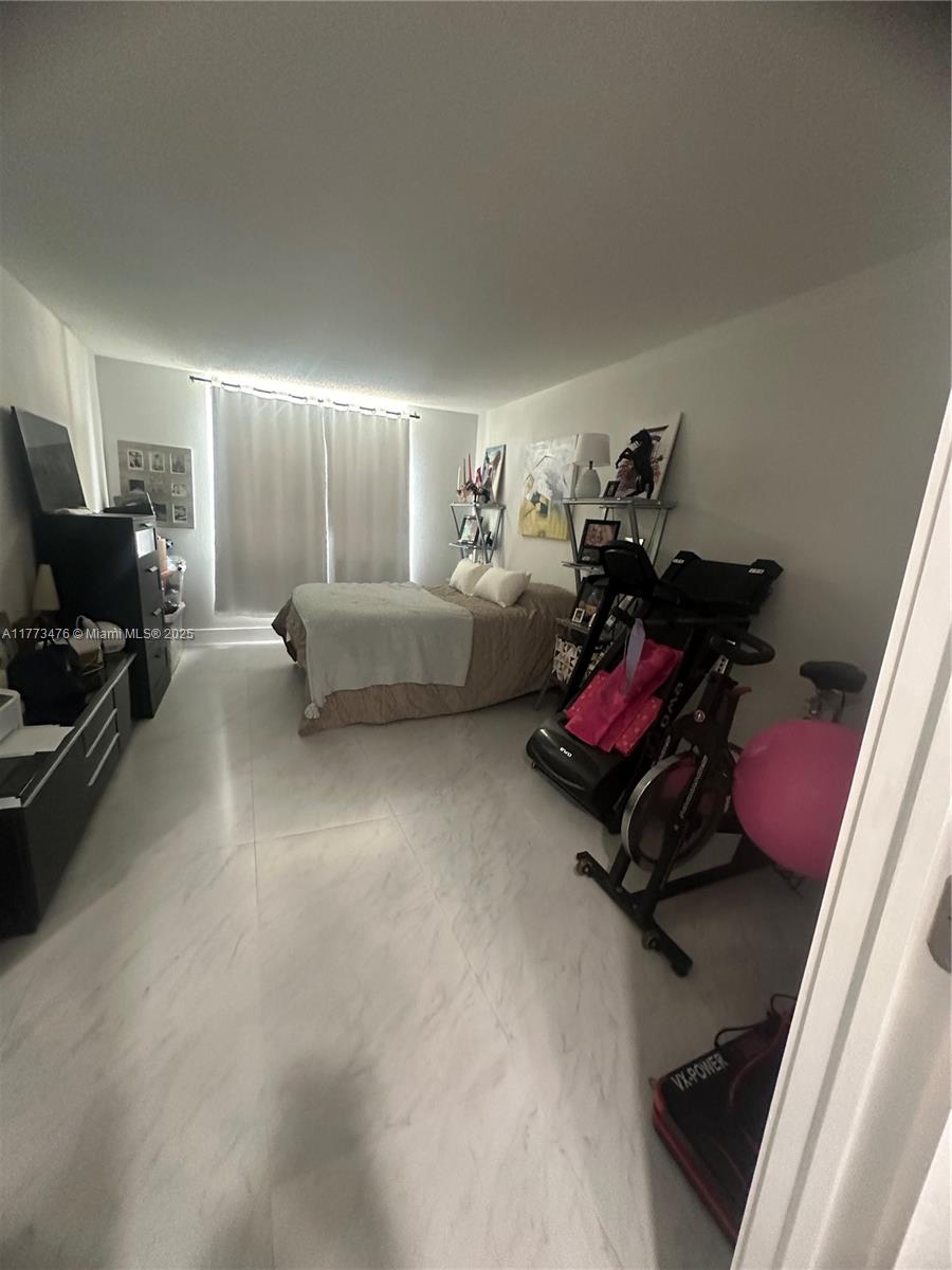 THE VINTAGE CONDO - Residential