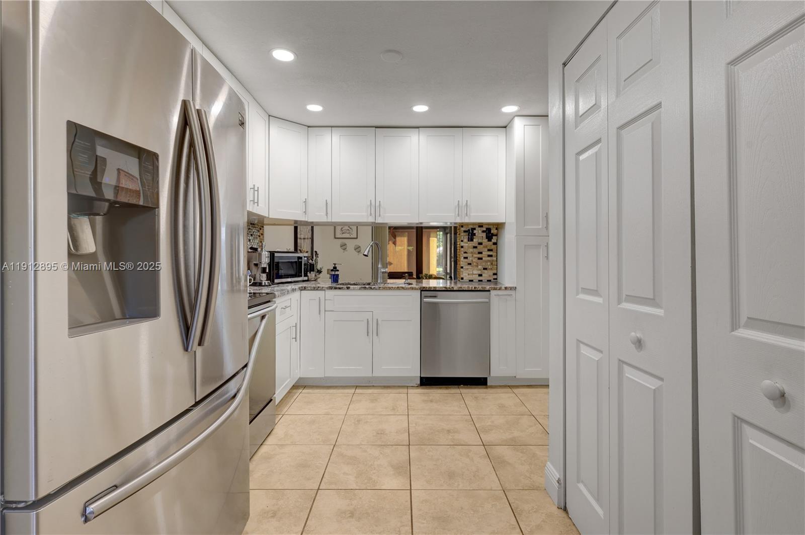 TARTAN COCONUT CREEK PHAS - Residential Lease