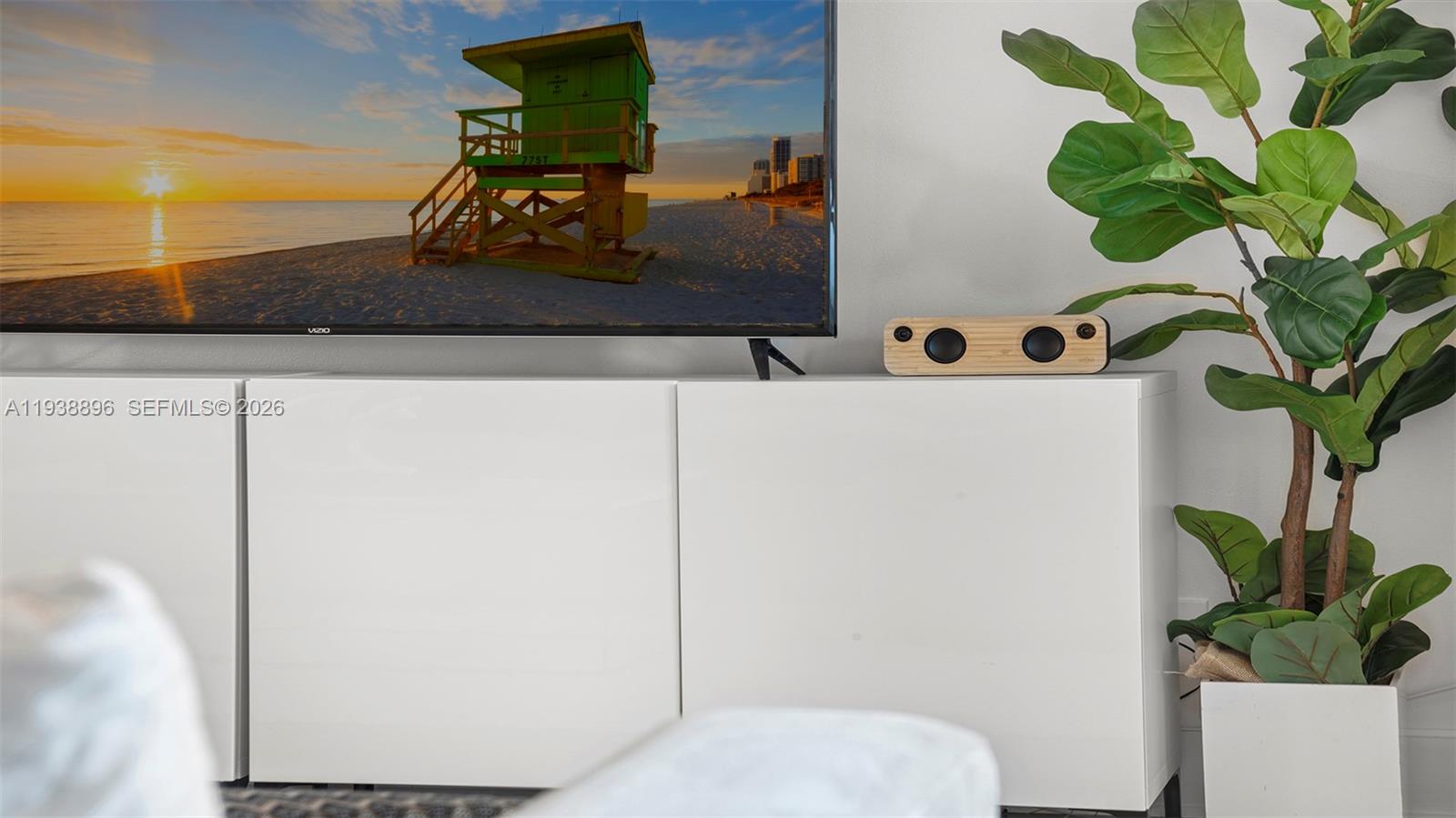 RONEY PALACE CONDO - Residential