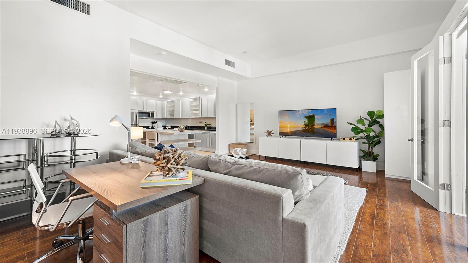 RONEY PALACE CONDO - Residential