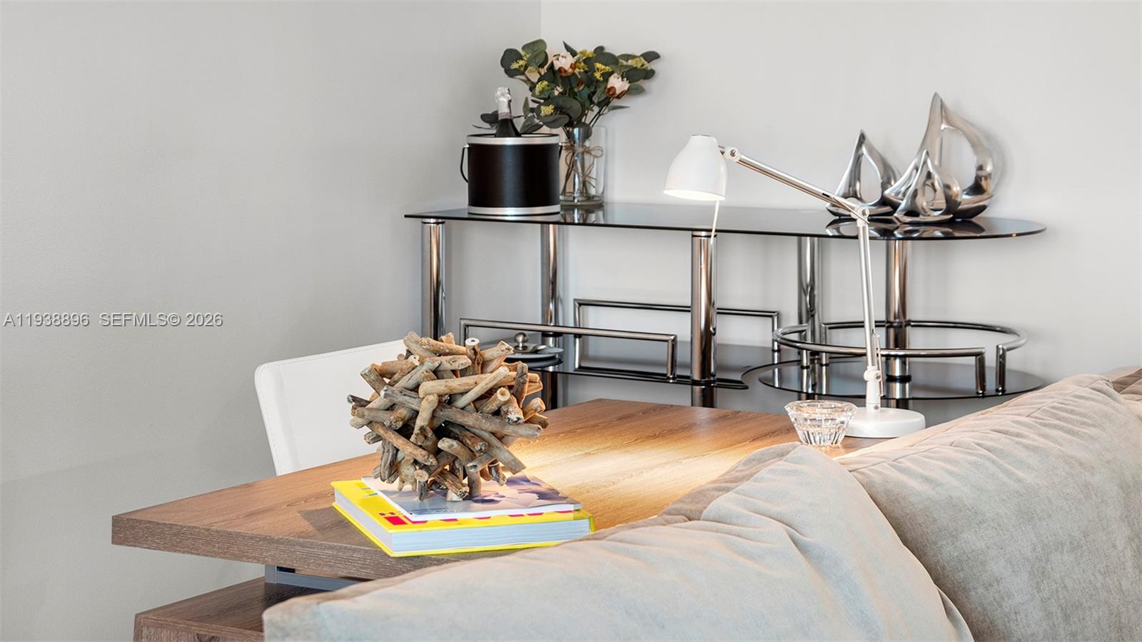 RONEY PALACE CONDO - Residential