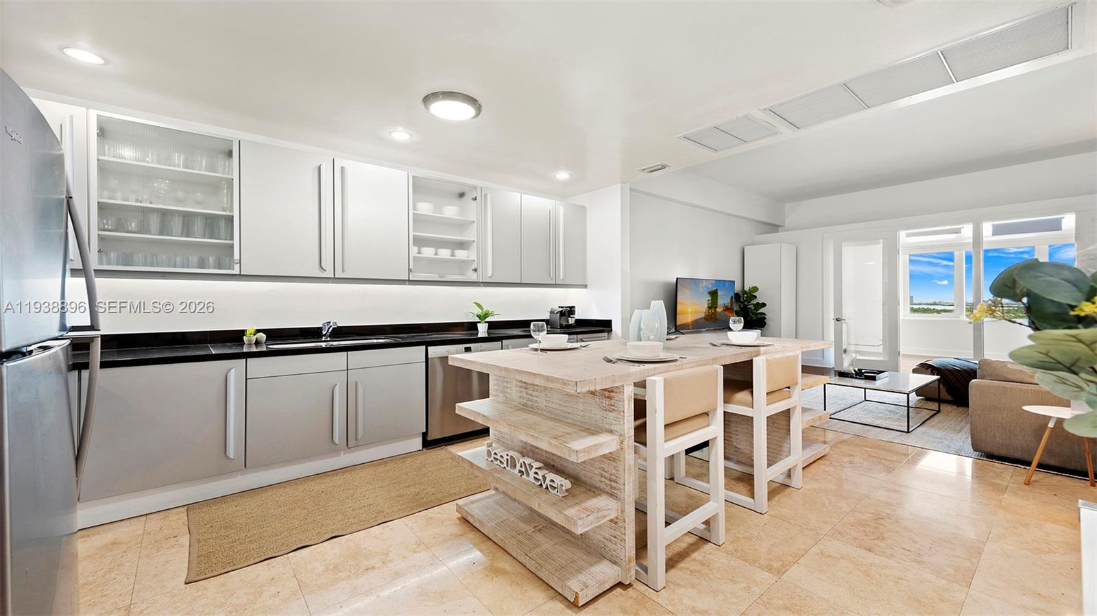 RONEY PALACE CONDO - Residential