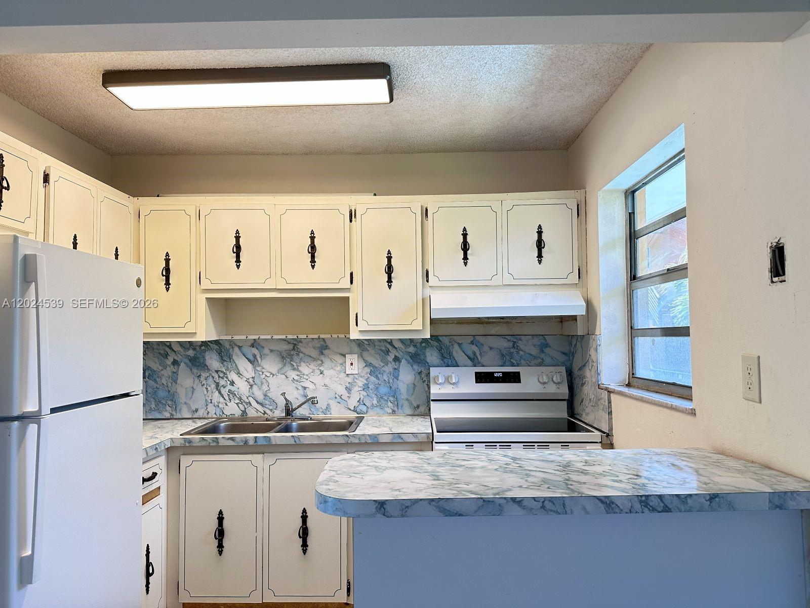 365 NE 125th St 306