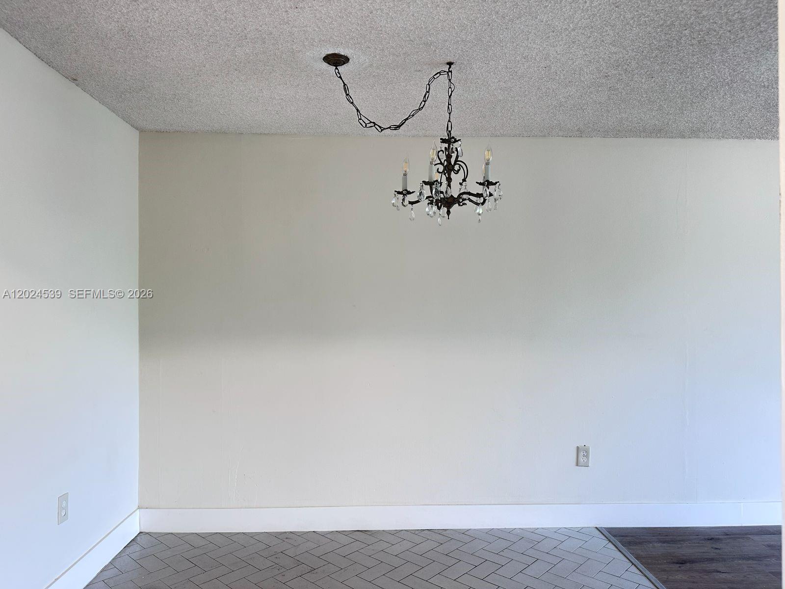 365 NE 125th St 306