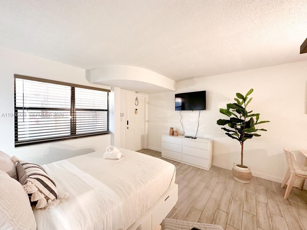 Photo of 664 SE 20th Ave #6, Deerfield Beach, FL 33441 (MLS # A11946333)