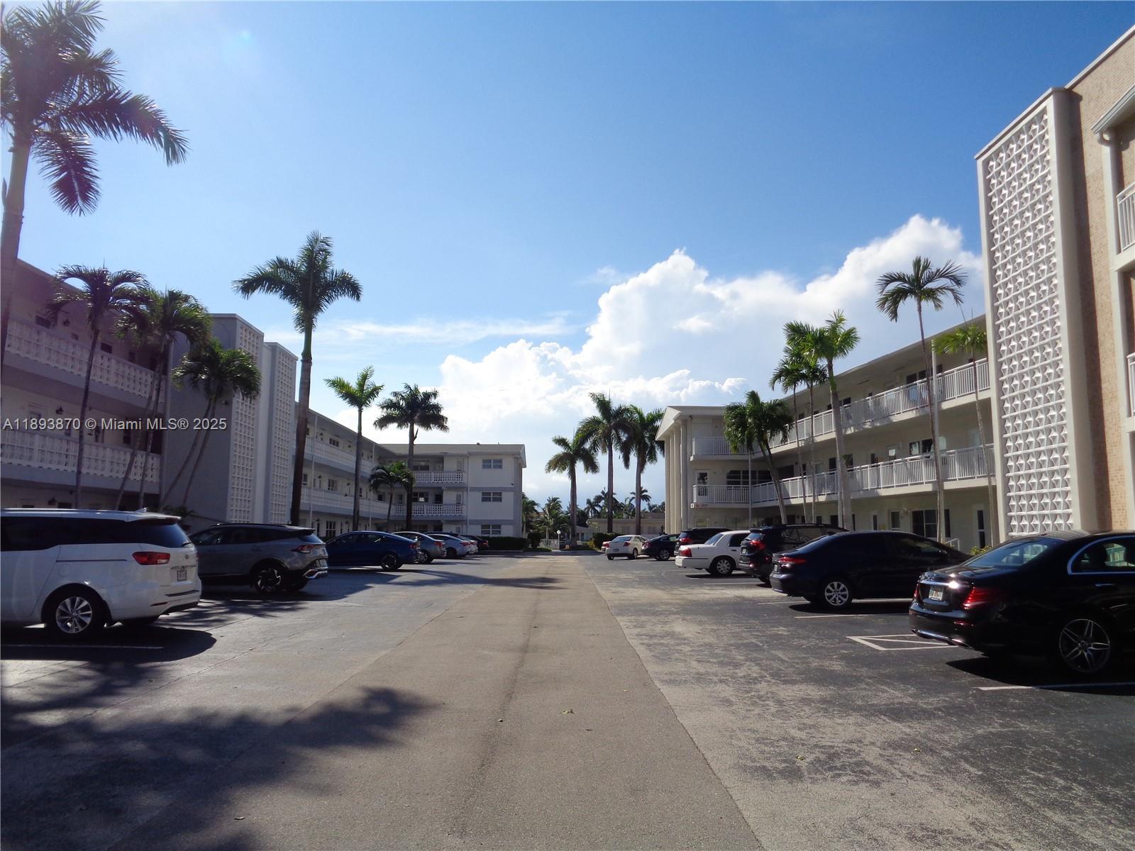 AMBASSADOR NORTH CO-OP - Residential