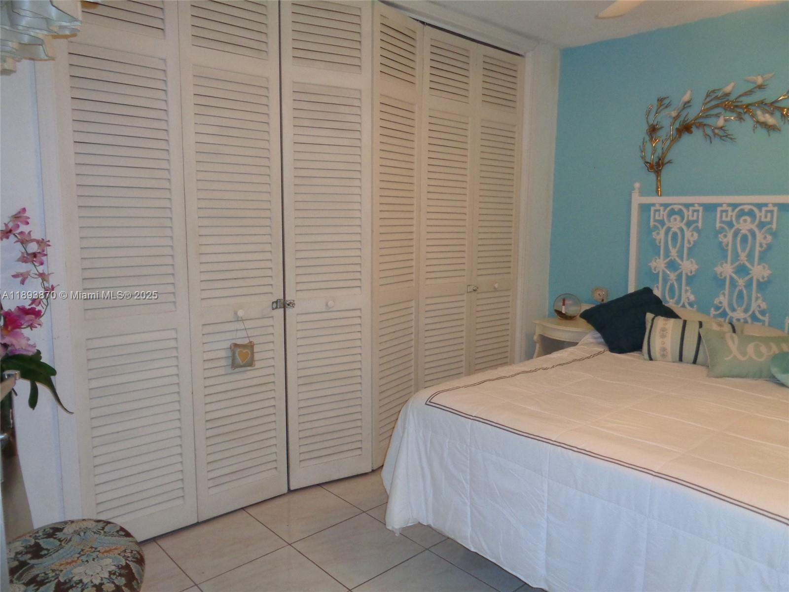 AMBASSADOR NORTH CO-OP - Residential