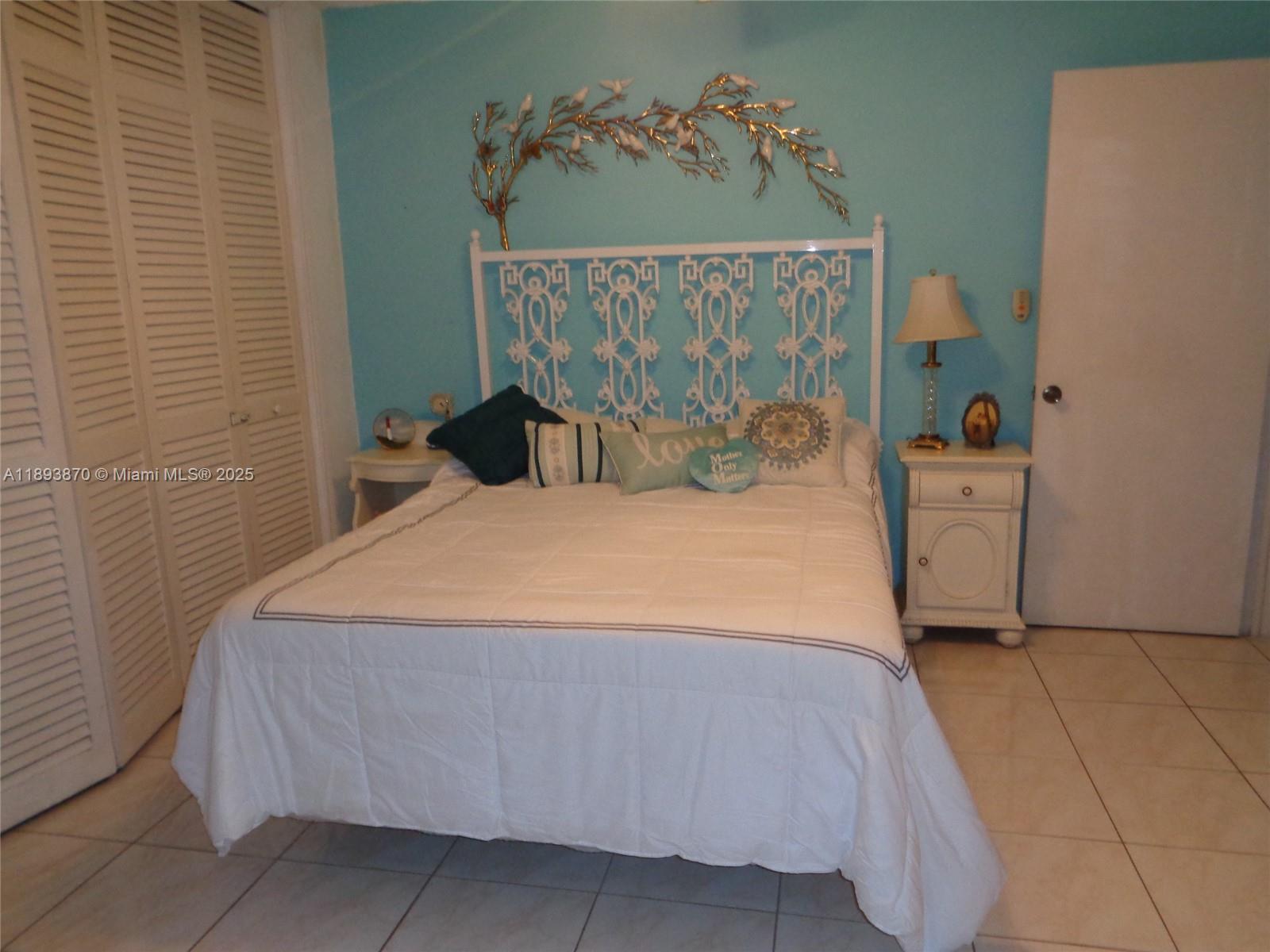 AMBASSADOR NORTH CO-OP - Residential