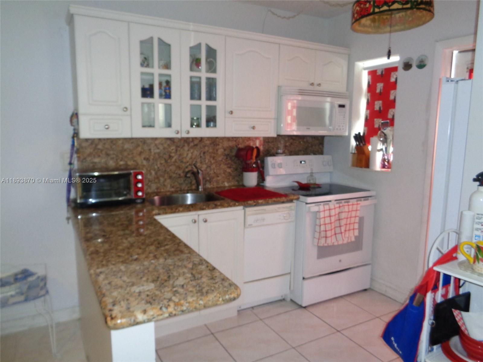 AMBASSADOR NORTH CO-OP - Residential