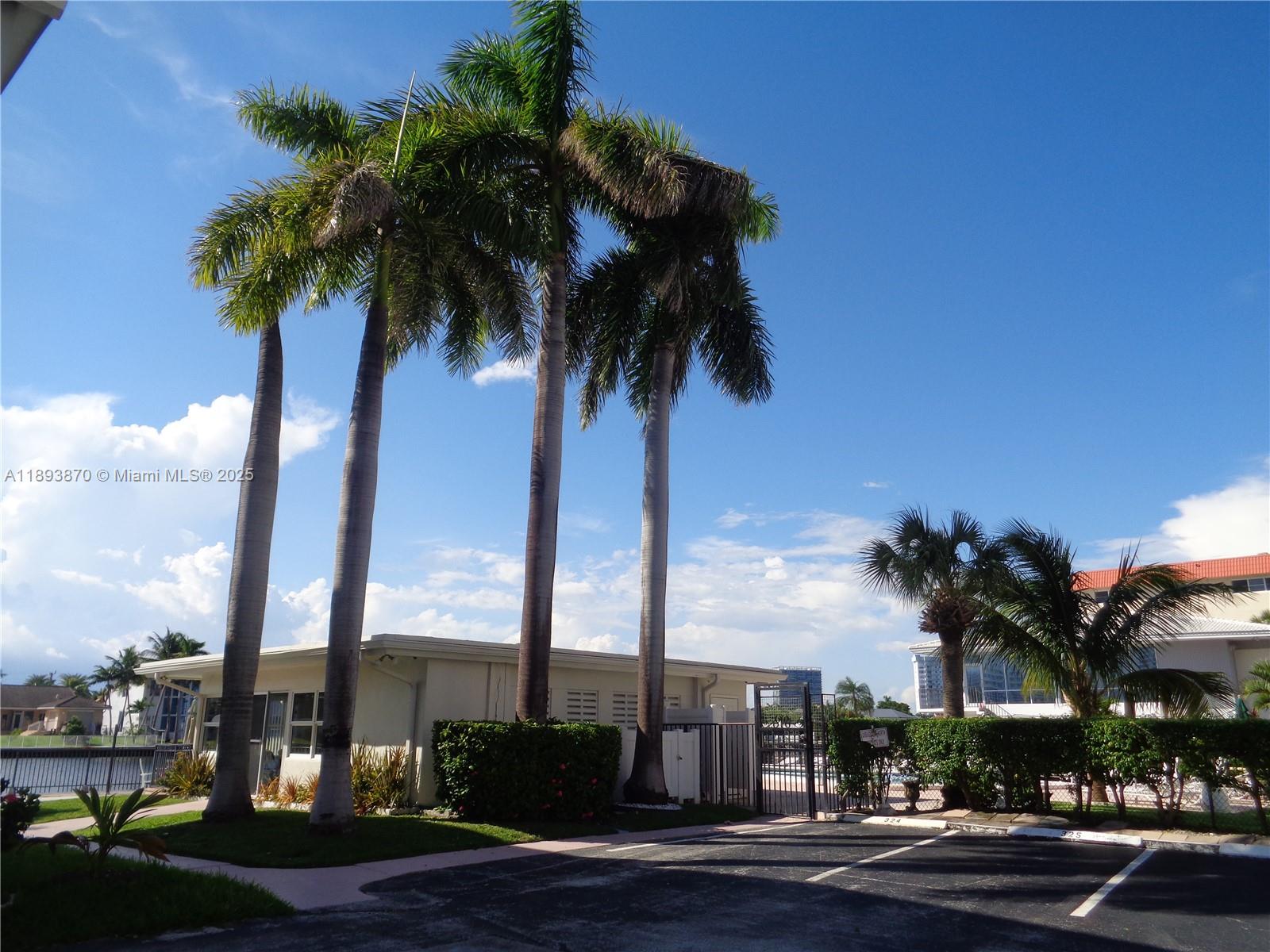 AMBASSADOR NORTH CO-OP - Residential