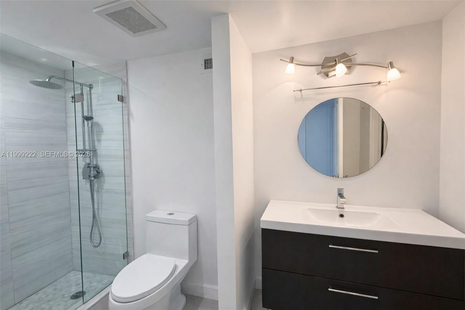 THE DECOPLAGE CONDO - Residential Lease