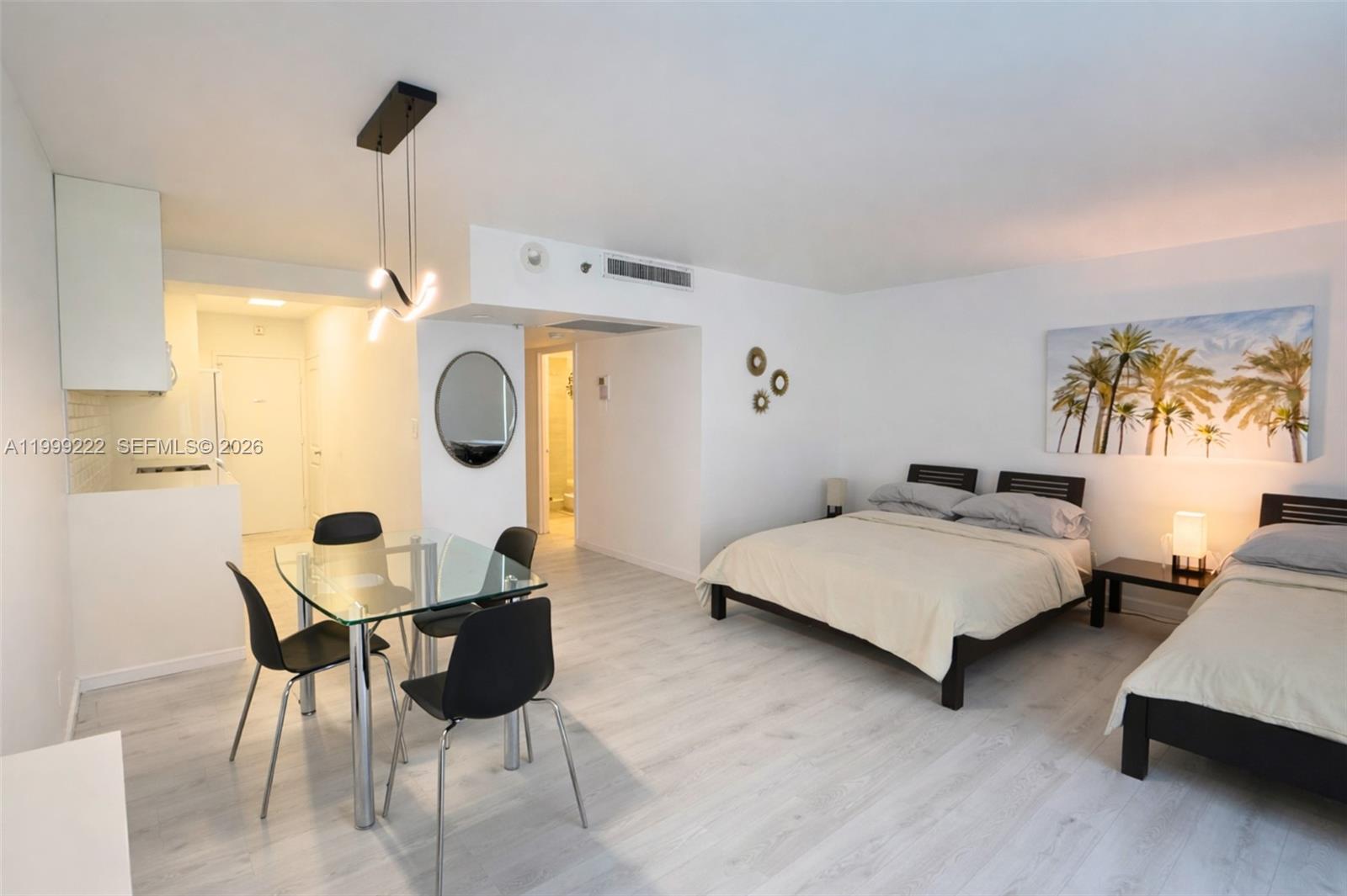 THE DECOPLAGE CONDO - Residential Lease