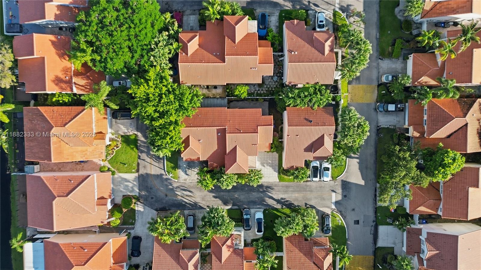 EMERALD POINTE - Residential