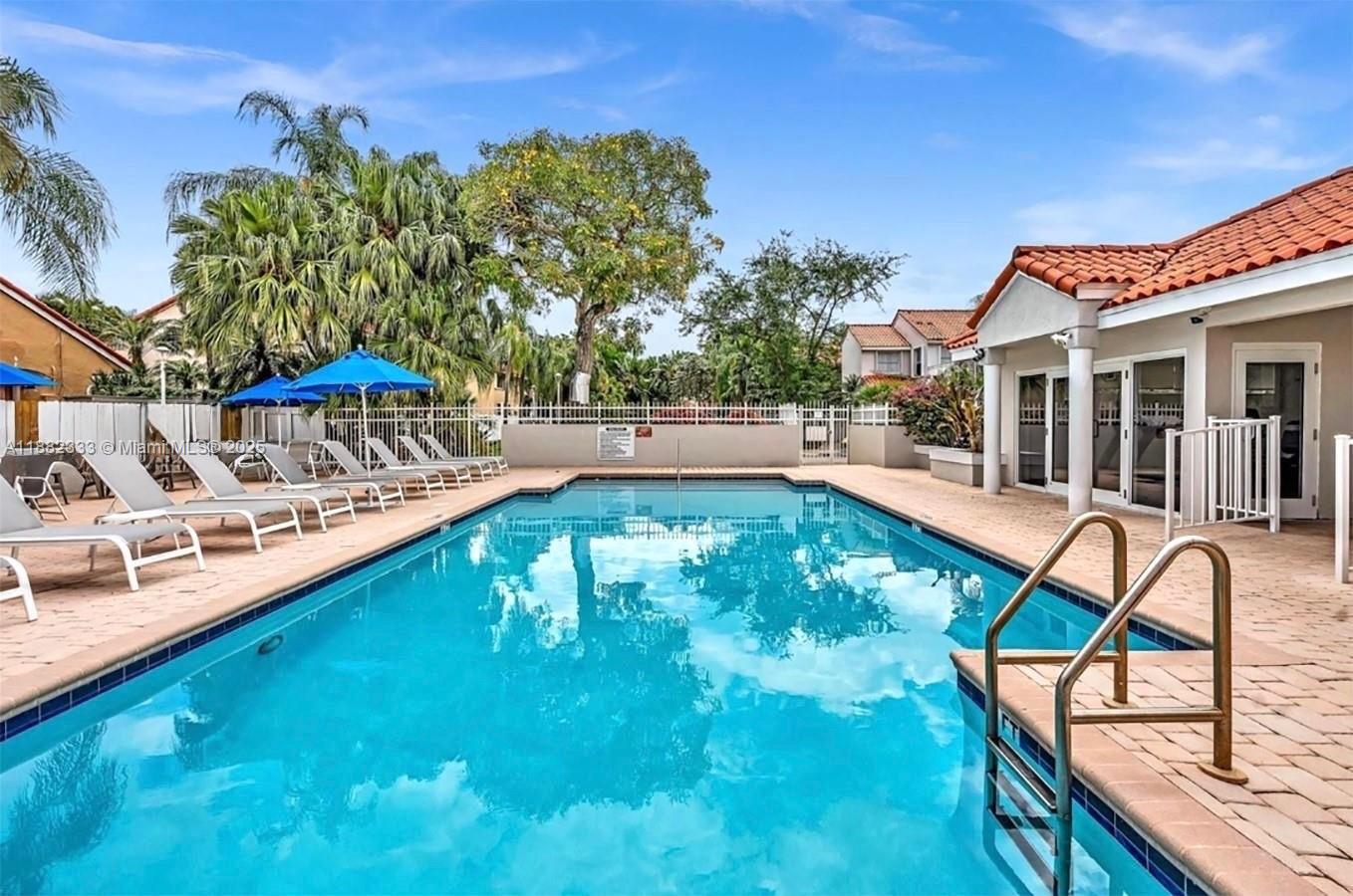 EMERALD POINTE - Residential