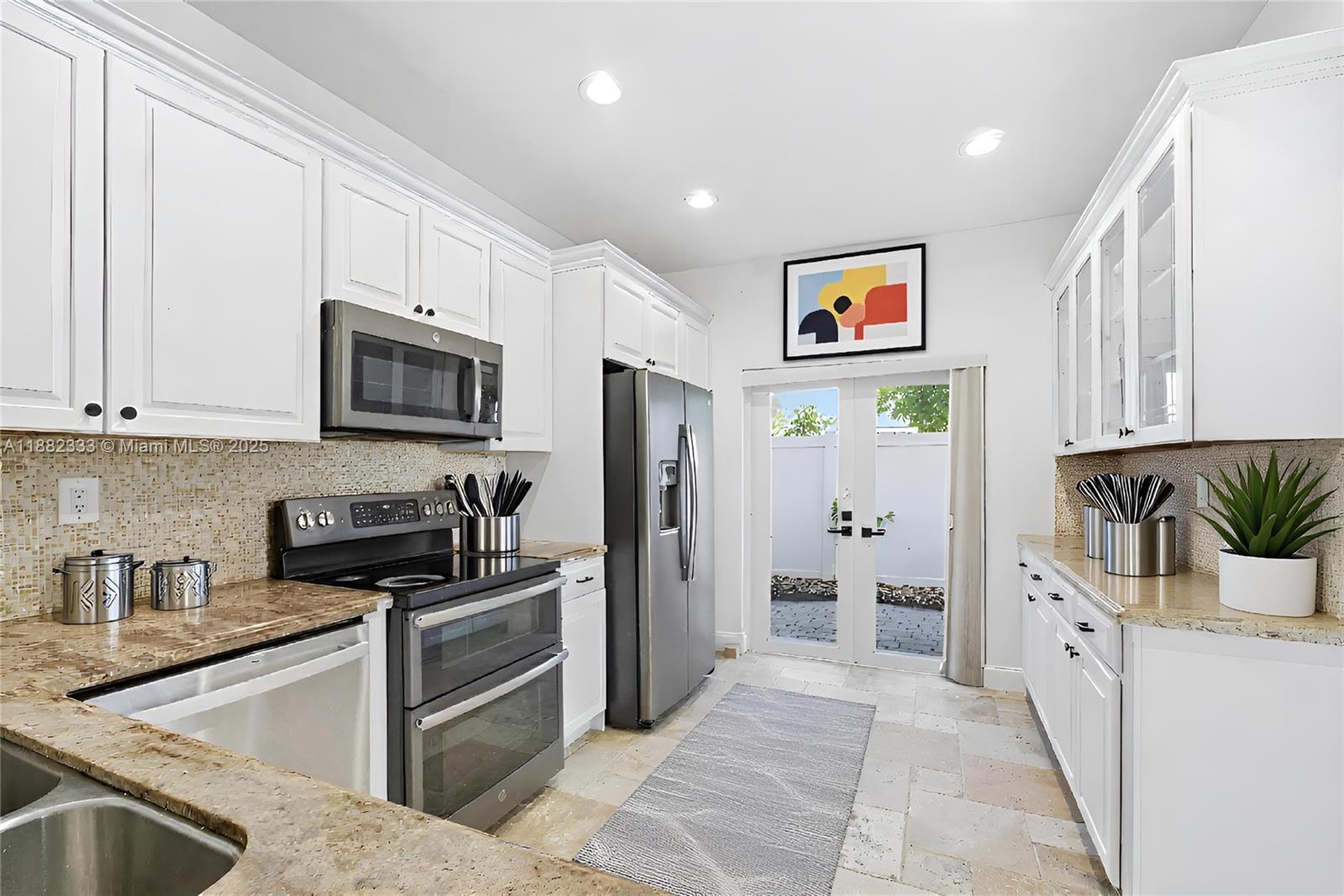 EMERALD POINTE - Residential