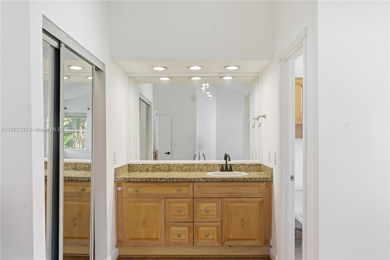 EMERALD POINTE - Residential